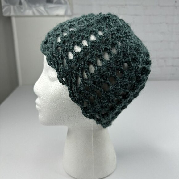 Handmade‎ New Lacy Cloch Lion Brand Re-Spun Recycled Polyester Knit Beanie - M/L - Picture 3 of 10
